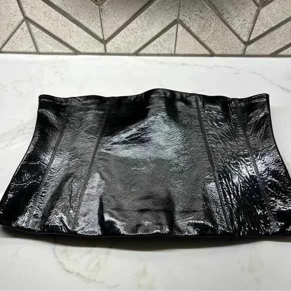 CHANEL | Accessories | Chanel Vintage Patent Leather Corset  display picture 1